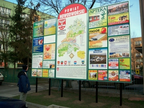 Tablica dla starostwa z mapą powiatu producent wydawnictwo PiK Bydgoszcz promocja powiatu, reklama